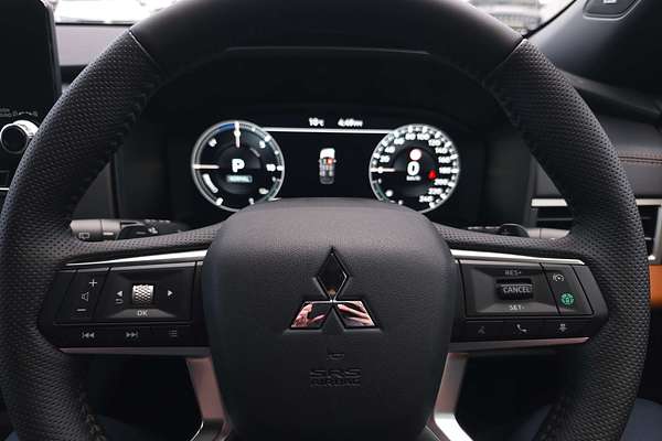 2025 Mitsubishi Outlander PHEV Exceed Tourer ZM