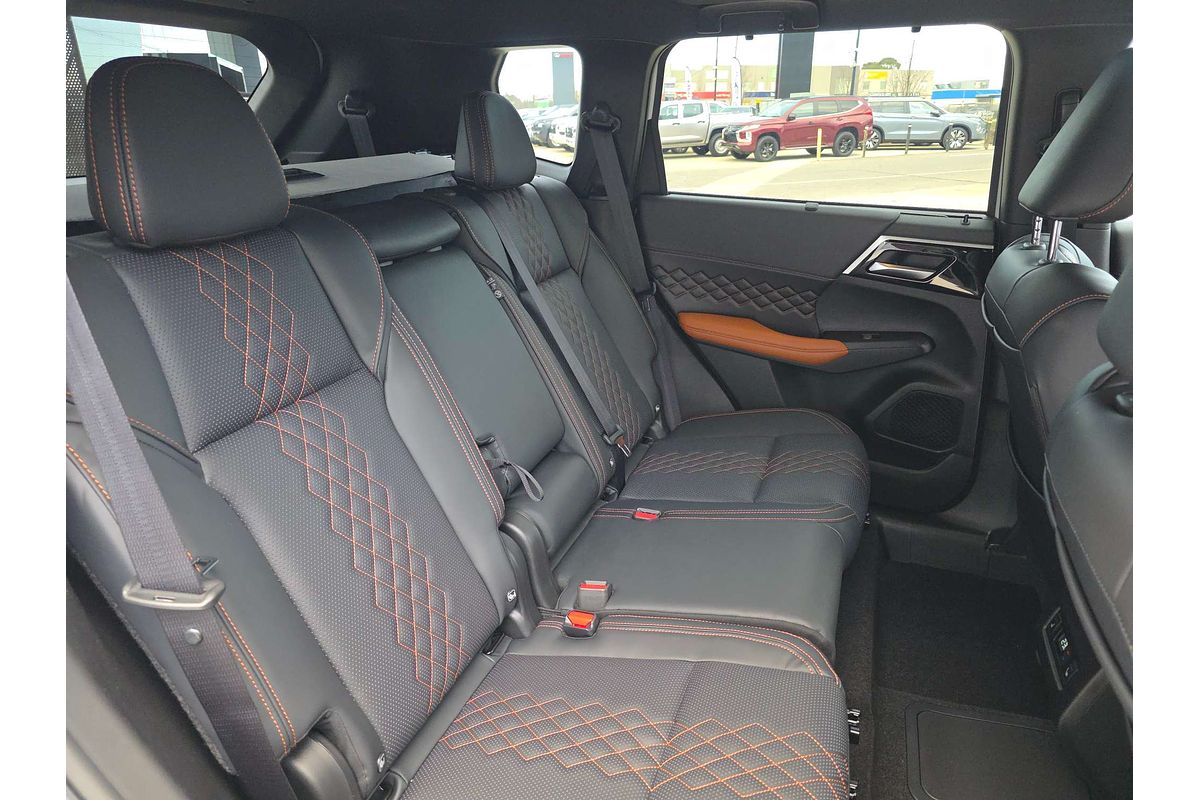 2025 Mitsubishi Outlander PHEV Exceed Tourer ZM
