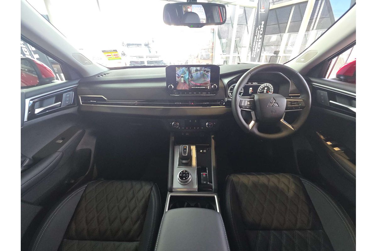 2025 Mitsubishi Outlander PHEV Exceed ZM