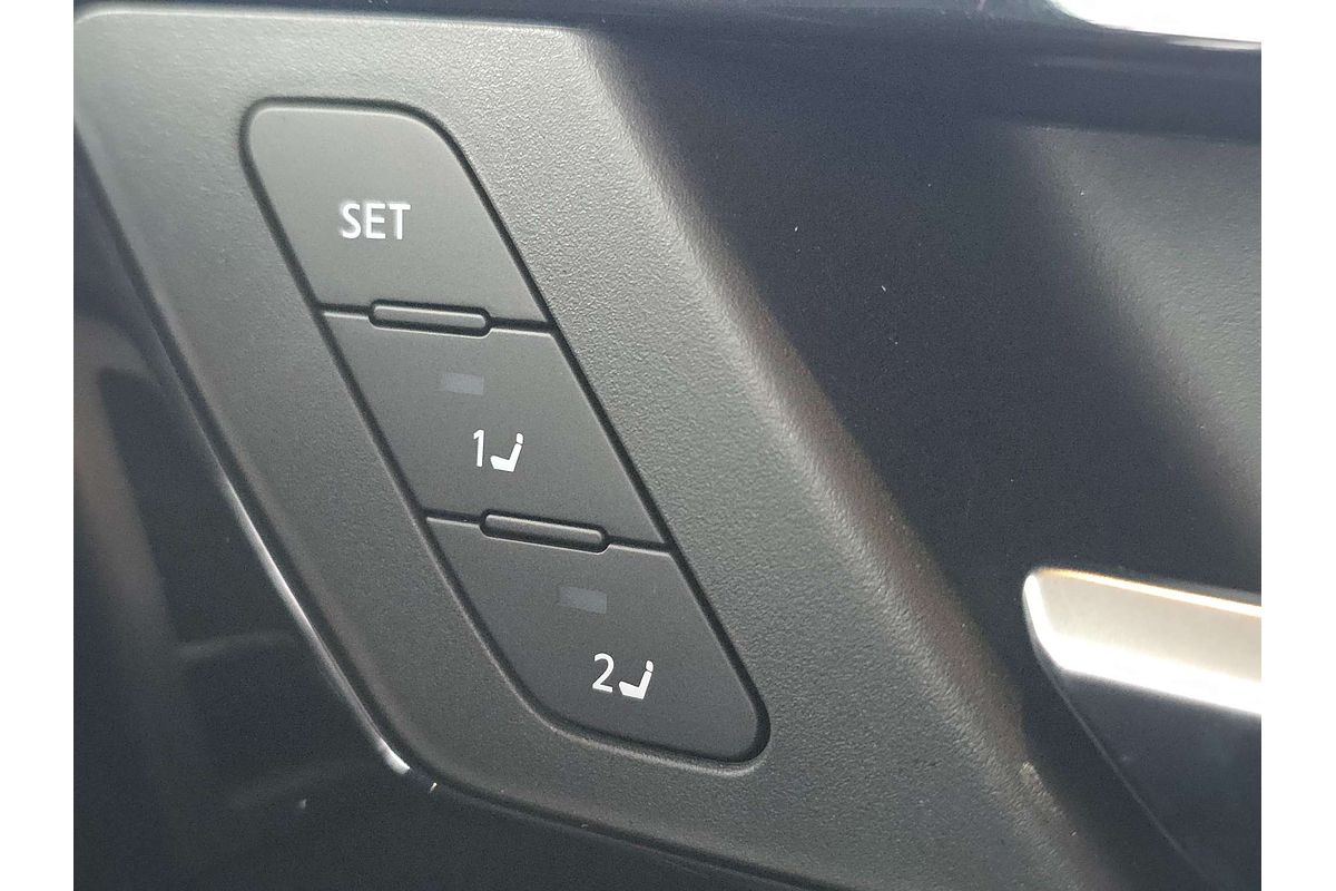 2025 Mitsubishi Outlander PHEV Exceed ZM