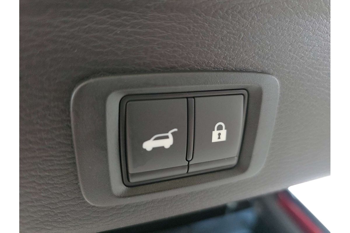 2025 Mitsubishi Outlander PHEV Exceed ZM