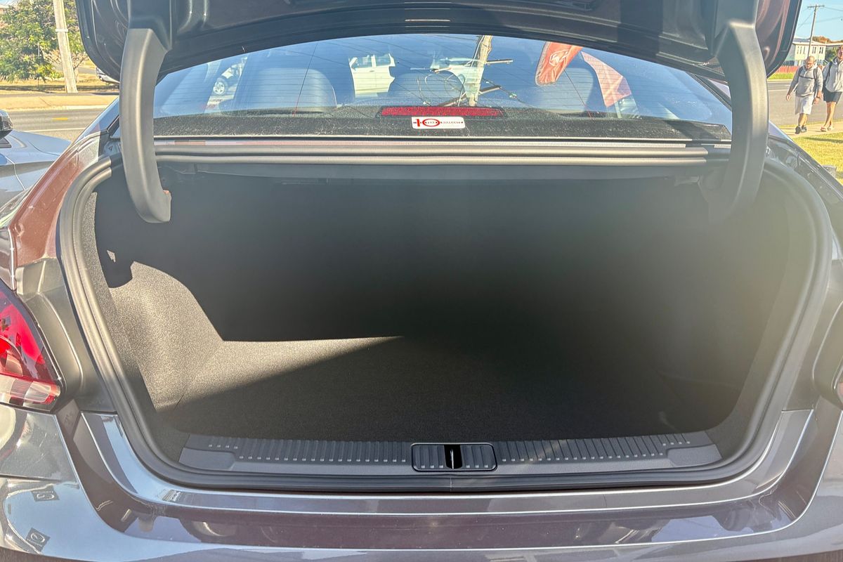 2025 MG MG5 Essence