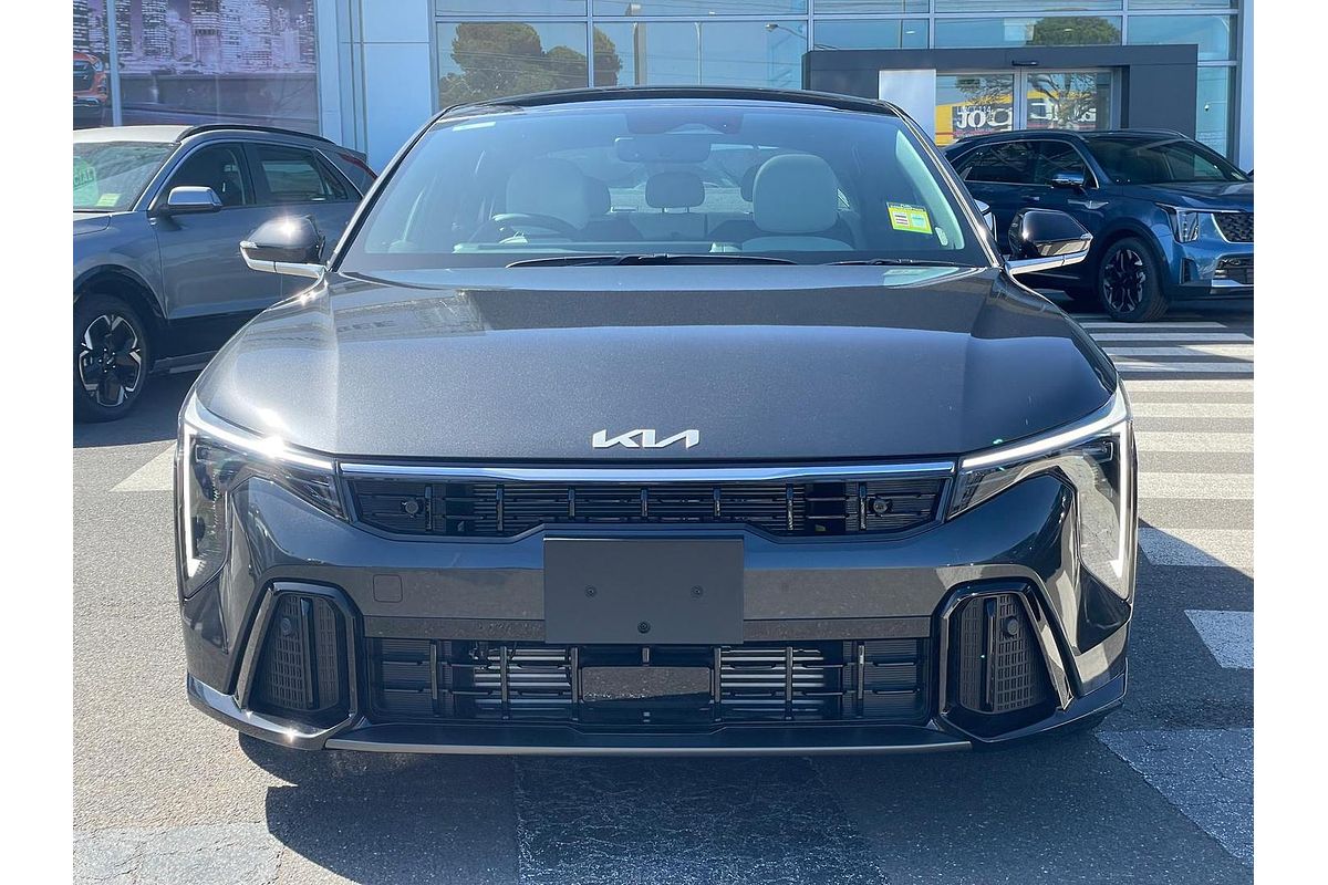 2025 Kia K4 GT-Line CL4m