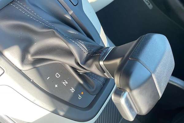 2025 Kia K4 GT-Line CL4m
