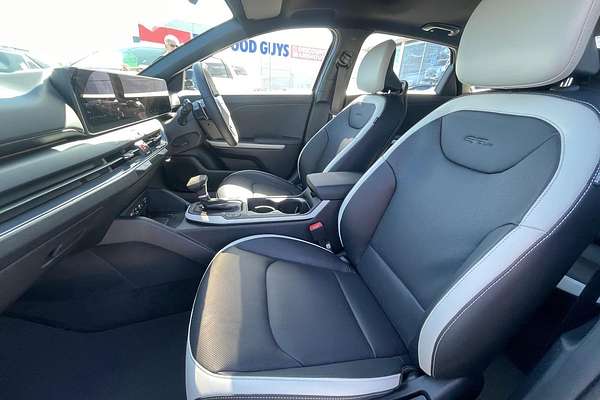 2025 Kia K4 GT-Line CL4m