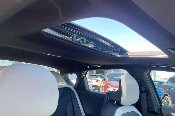 2025 Kia K4 GT-Line CL4m