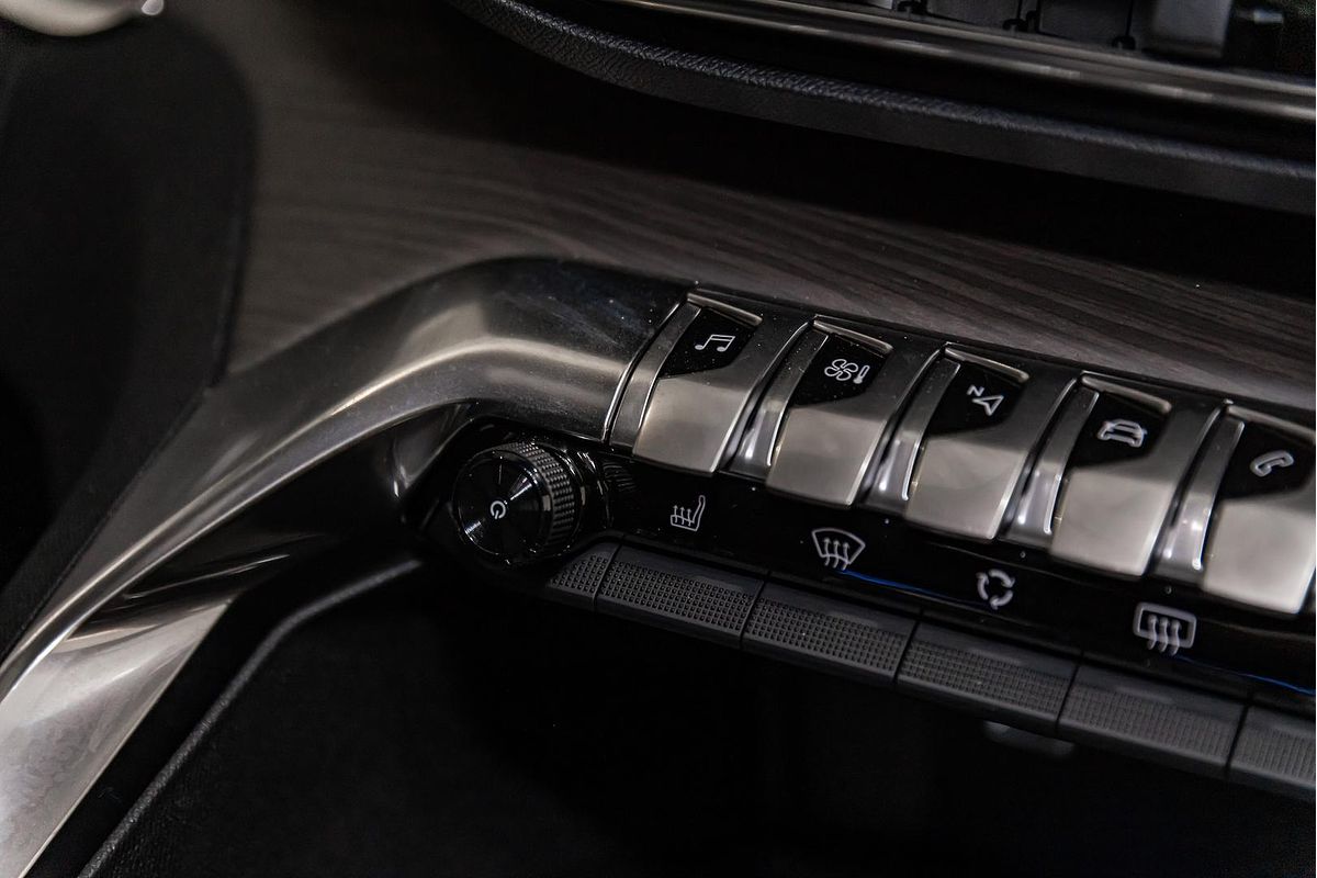 2023 Peugeot 5008 GT Sport P87