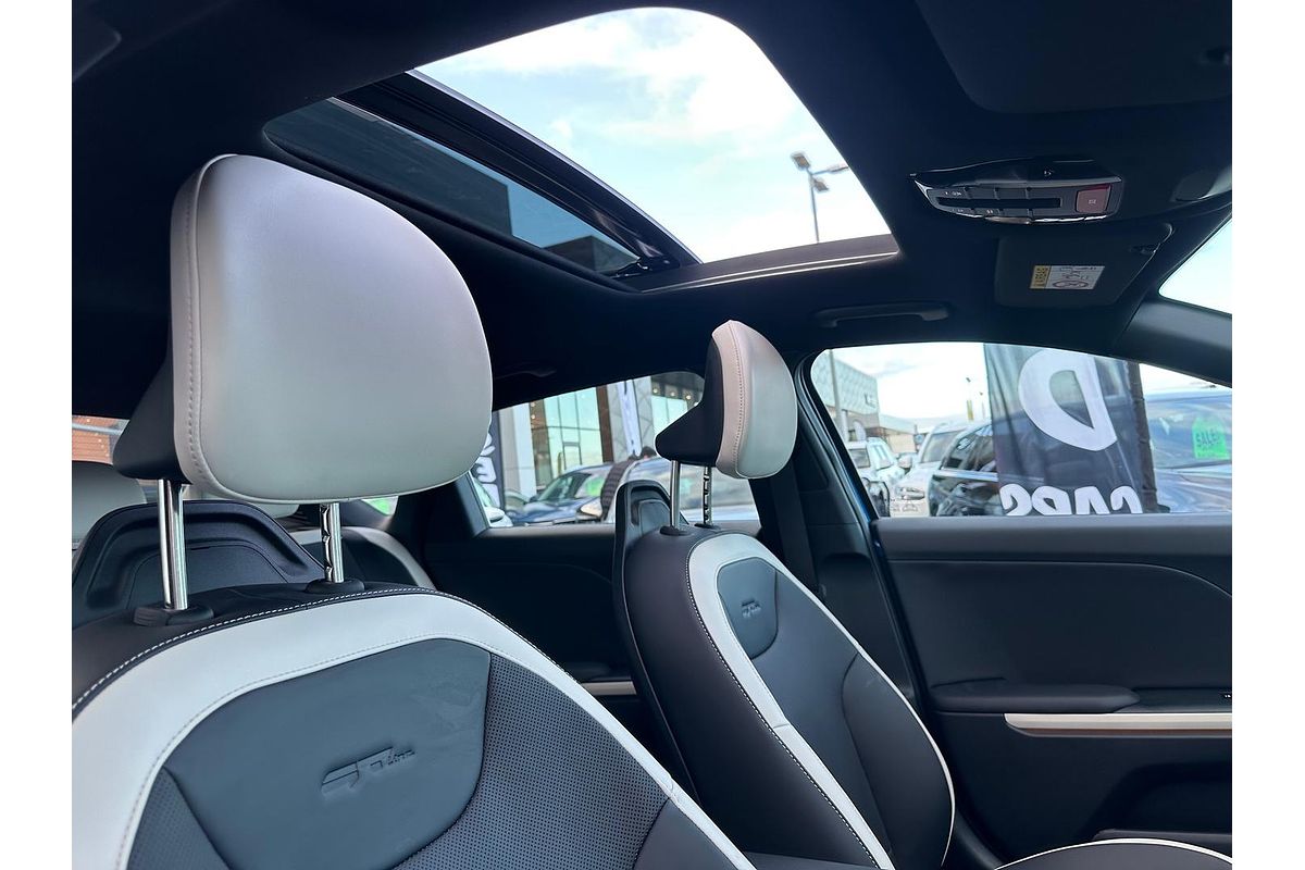 2025 Kia K4 GT-Line CL4m