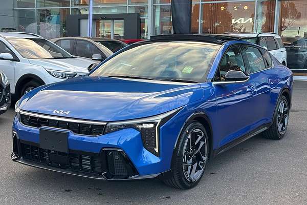 2025 Kia K4 GT-Line CL4m
