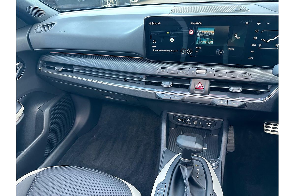 2025 Kia K4 GT-Line CL4m
