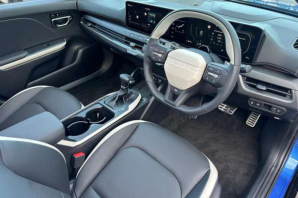 2025 Kia K4 GT-Line CL4m