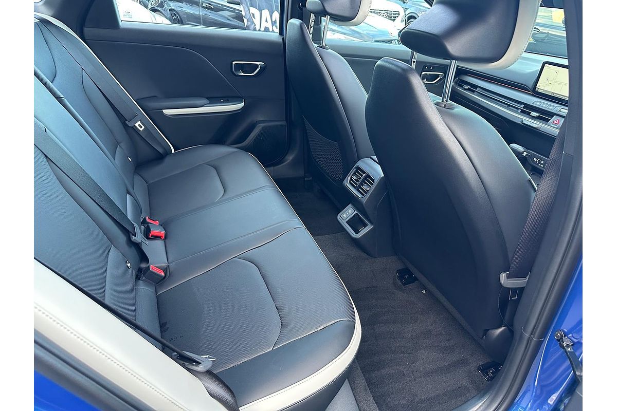 2025 Kia K4 GT-Line CL4m