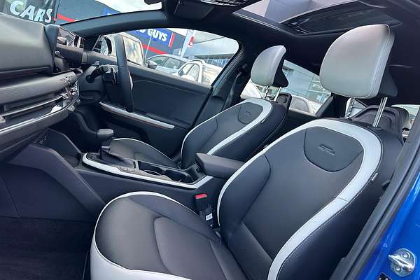 2025 Kia K4 GT-Line CL4m