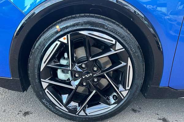 2025 Kia K4 GT-Line CL4m