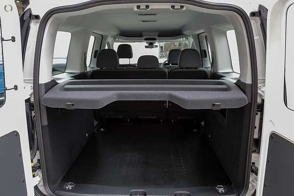 2025 Volkswagen Caddy TDI320 5 LWB
