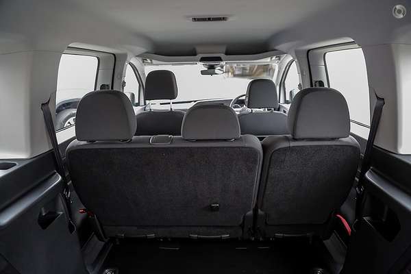 2025 Volkswagen Caddy TDI320 5 LWB