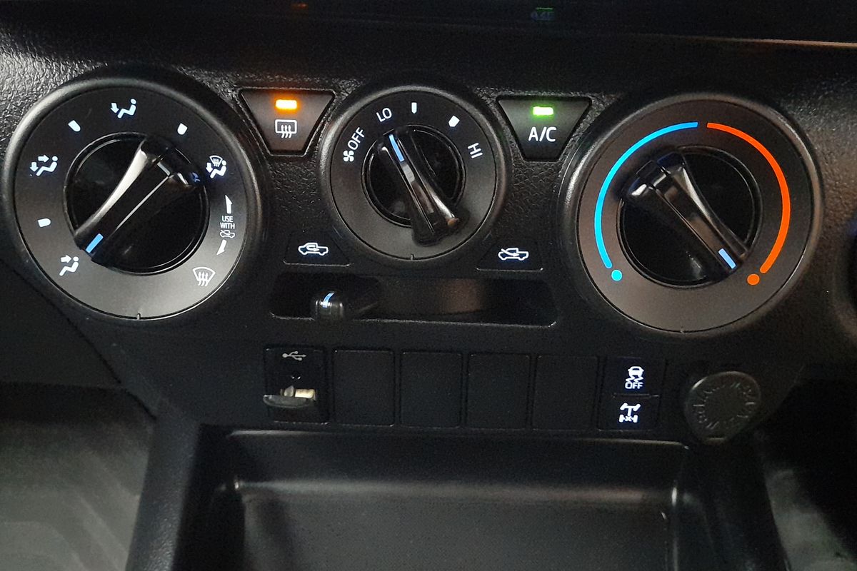 2020 Toyota Hilux SR GUN126R 4X4