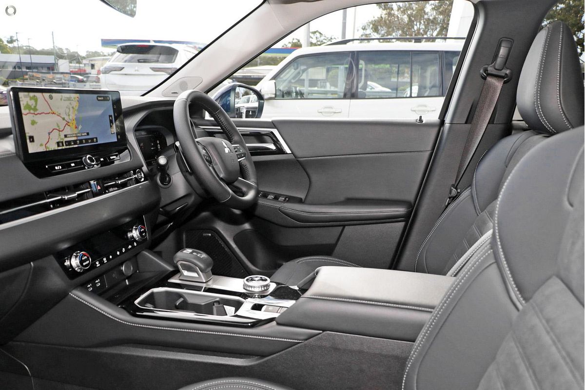 2025 Mitsubishi Outlander Aspire ZM