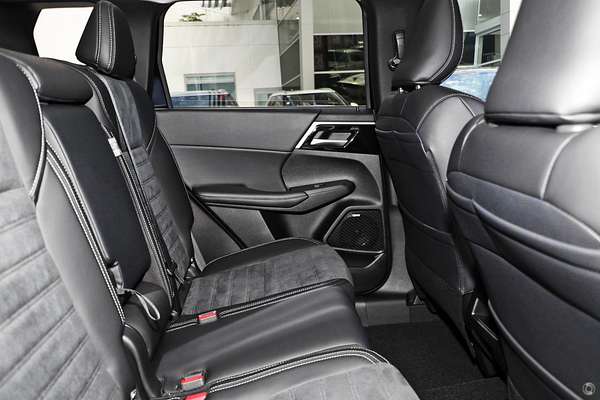 2025 Mitsubishi Outlander Aspire ZM