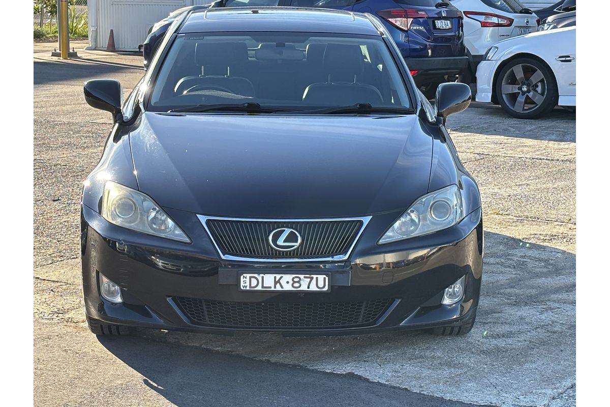 2005 Lexus IS IS250 Prestige GSE20R