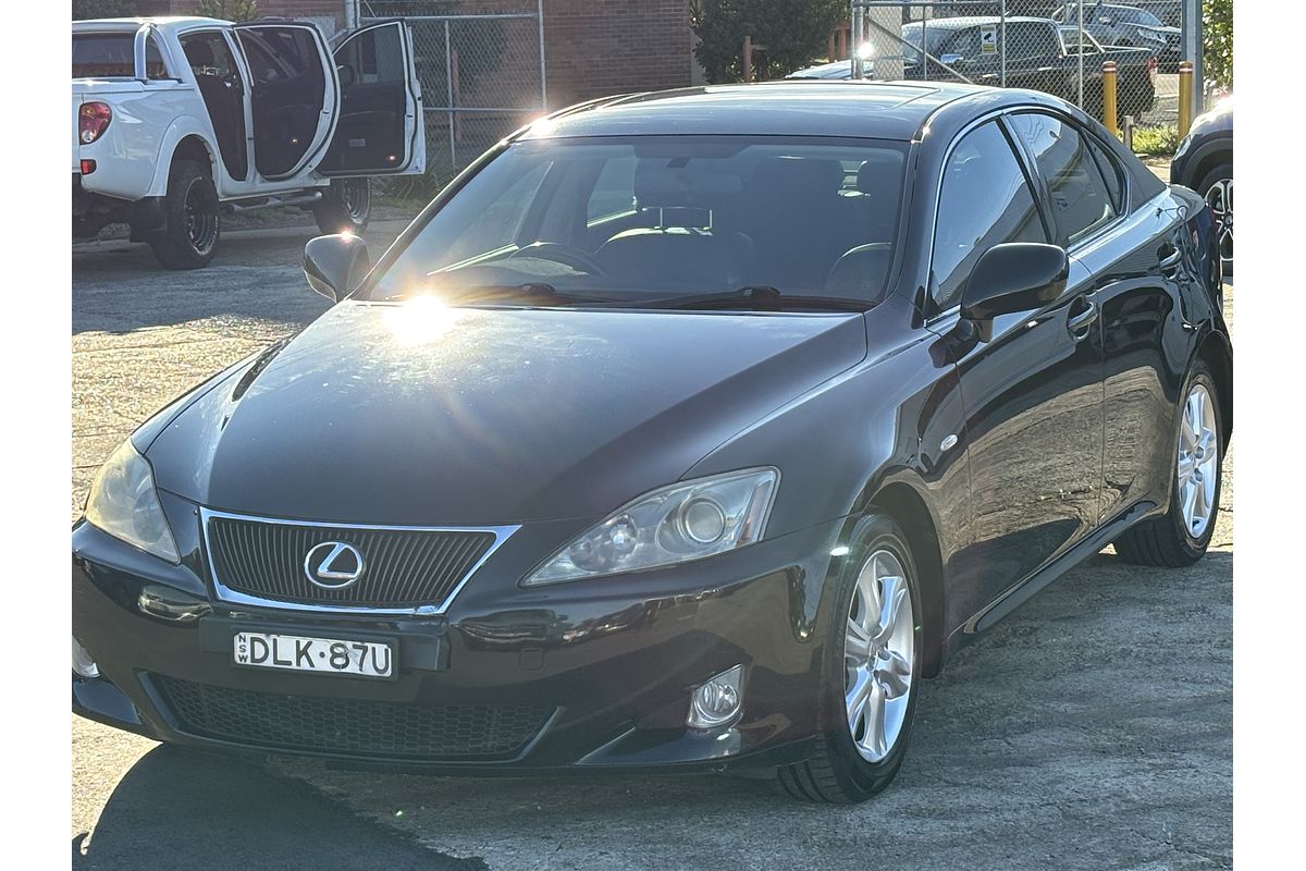 2005 Lexus IS IS250 Prestige GSE20R