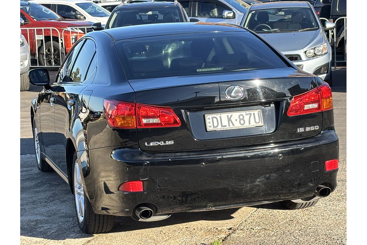 2005 Lexus IS IS250 Prestige GSE20R