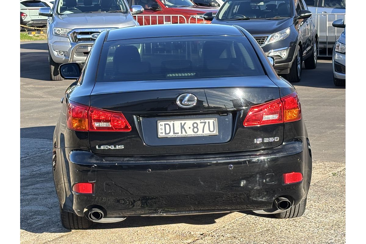 2005 Lexus IS IS250 Prestige GSE20R
