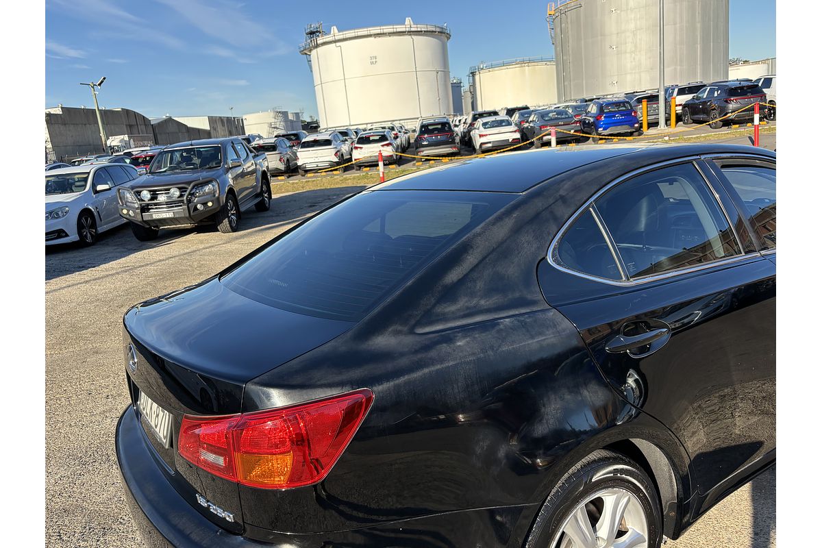 2005 Lexus IS IS250 Prestige GSE20R