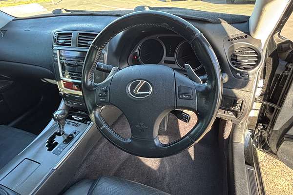 2005 Lexus IS IS250 Prestige GSE20R