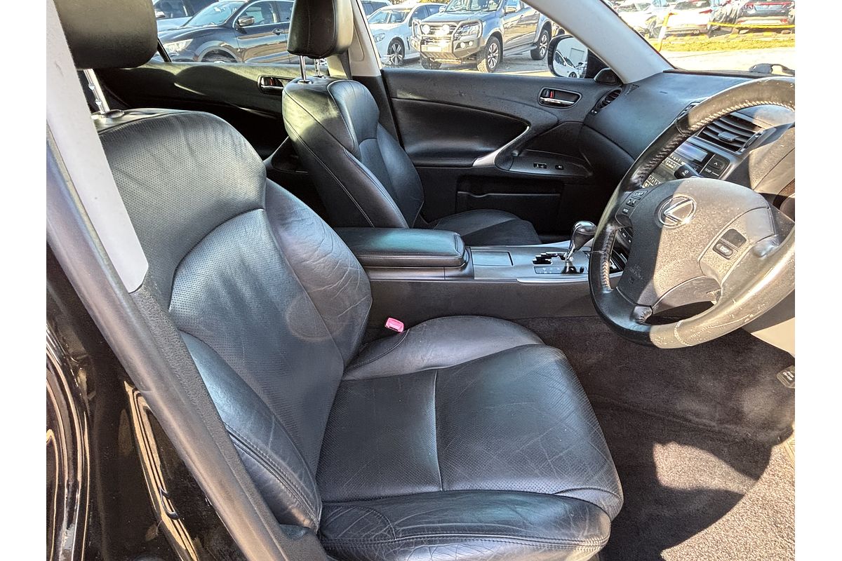 2005 Lexus IS IS250 Prestige GSE20R