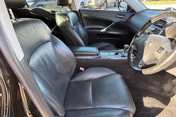 2005 Lexus IS IS250 Prestige GSE20R