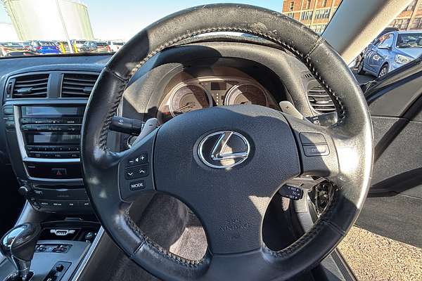 2005 Lexus IS IS250 Prestige GSE20R