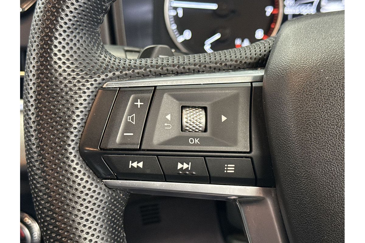 2023 Mitsubishi Outlander Black Edition ZM