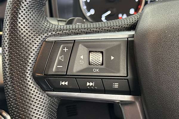 2023 Mitsubishi Outlander Black Edition ZM