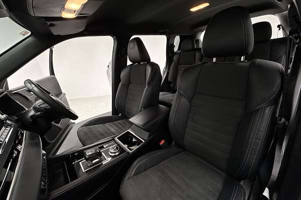 2023 Mitsubishi Outlander Black Edition ZM