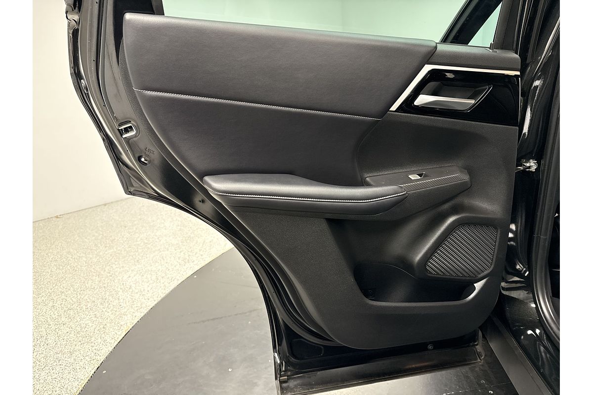 2023 Mitsubishi Outlander Black Edition ZM