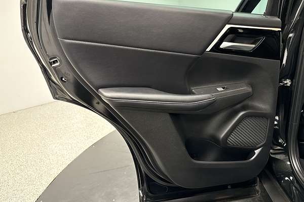 2023 Mitsubishi Outlander Black Edition ZM
