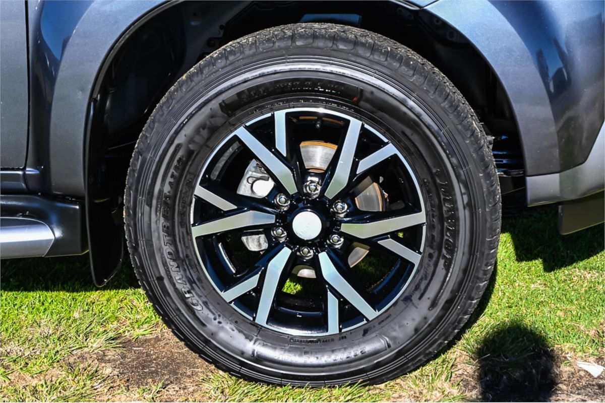 2020 Isuzu MU-X LS-U