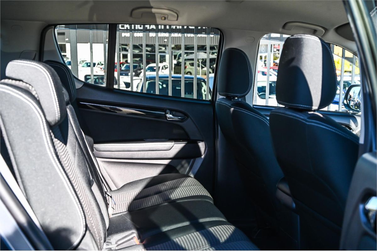 2020 Isuzu MU-X LS-U