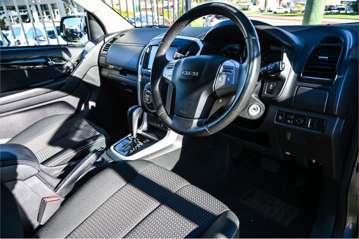 2020 Isuzu MU-X LS-U