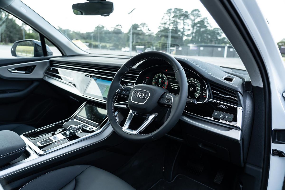 2025 Audi Q7 45 TDI 4M