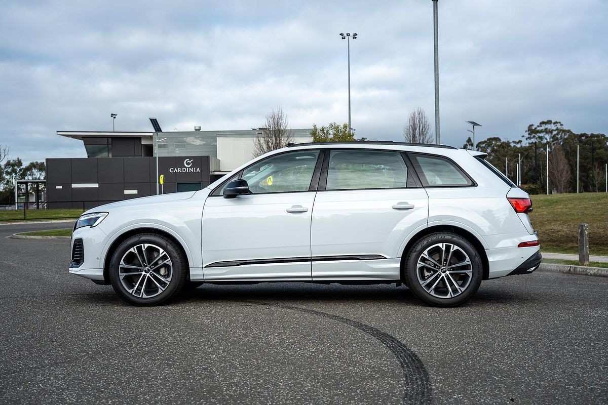 2025 Audi Q7 45 TDI 4M