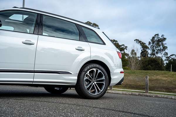 2025 Audi Q7 45 TDI 4M
