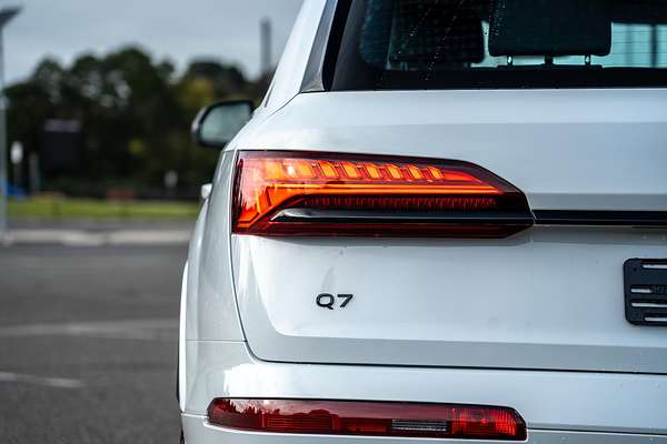 2025 Audi Q7 45 TDI 4M