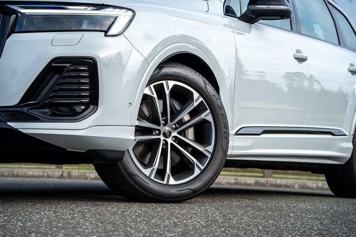 2025 Audi Q7 45 TDI 4M