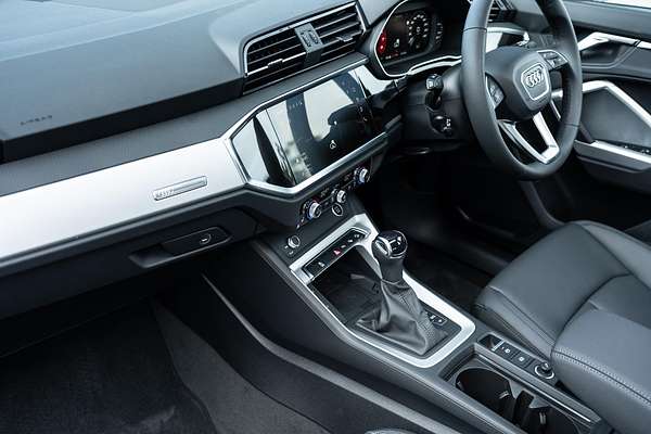 2025 Audi Q3 35 TFSI F3