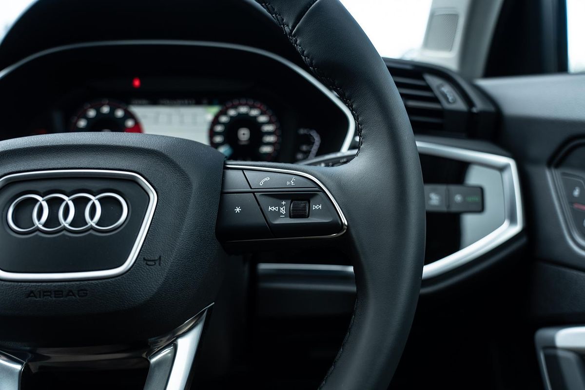 2025 Audi Q3 35 TFSI F3