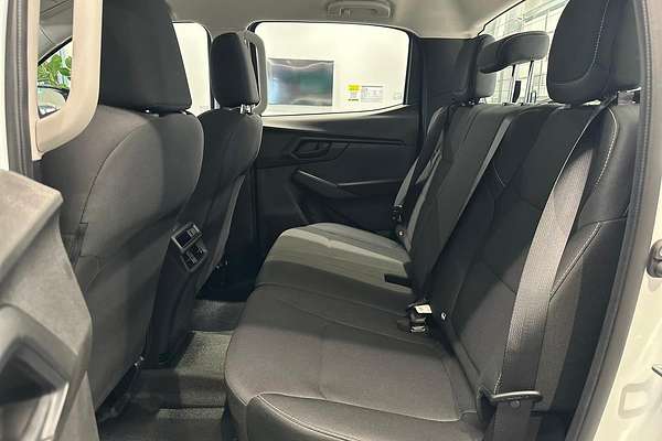 2025 Isuzu D-MAX SX 4X4