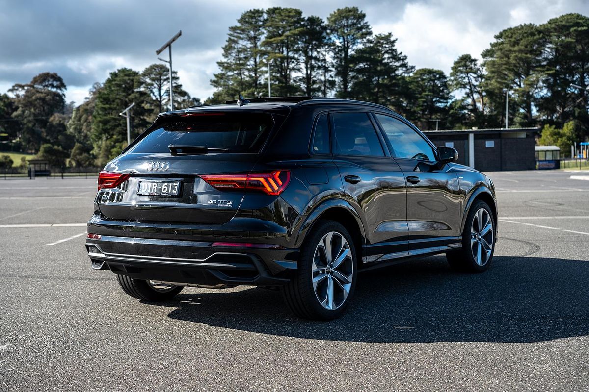 2025 Audi Q3 40 TFSI S line F3