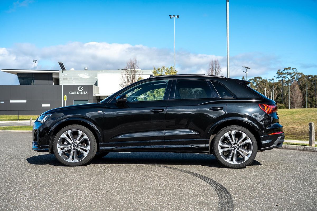 2025 Audi Q3 40 TFSI S line F3